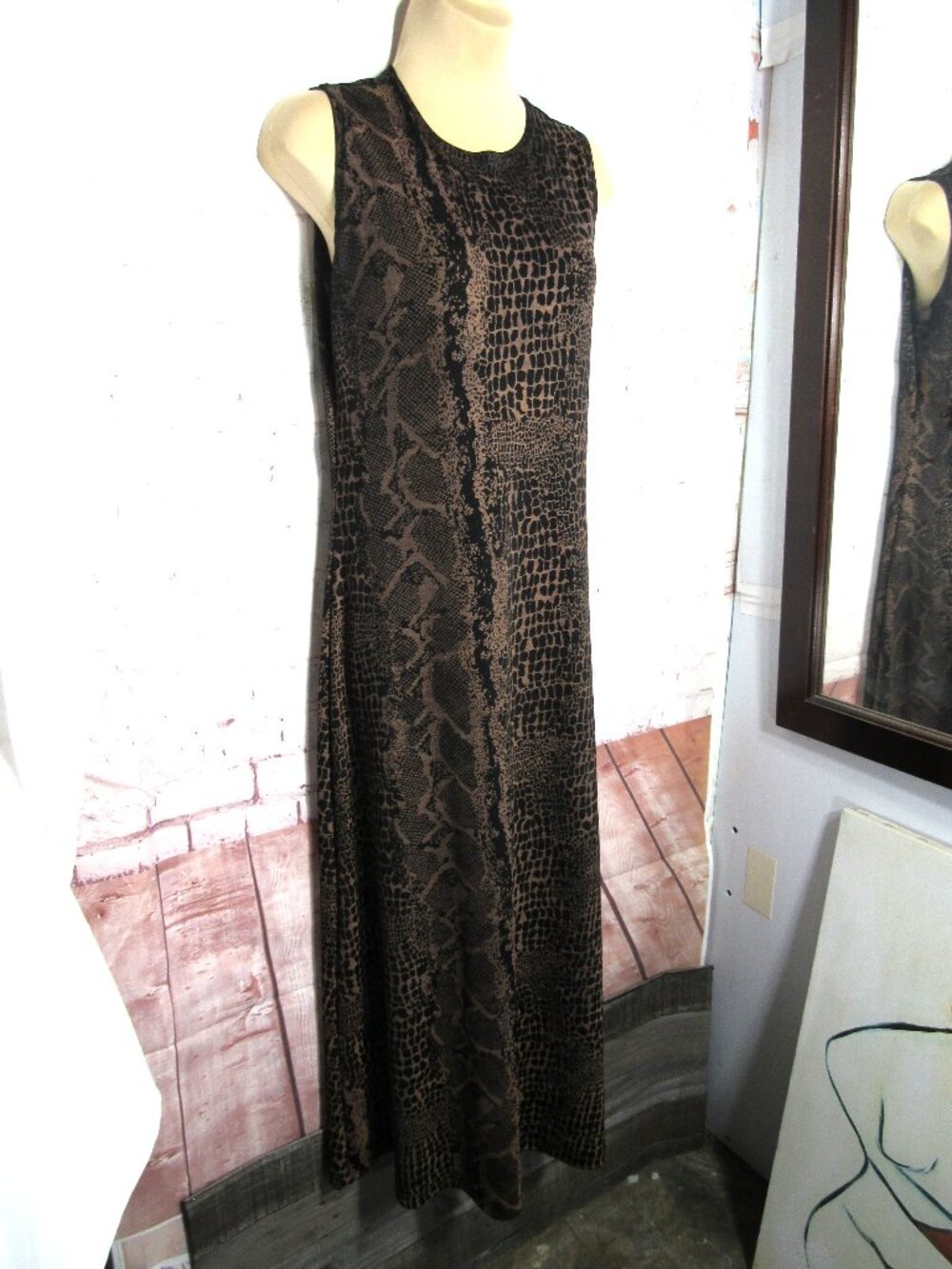 RONNI NICOLE TRAVEL KNIT MAXI PYTHON PRINT DRESS  MEDIUM - Picture 7 of 11